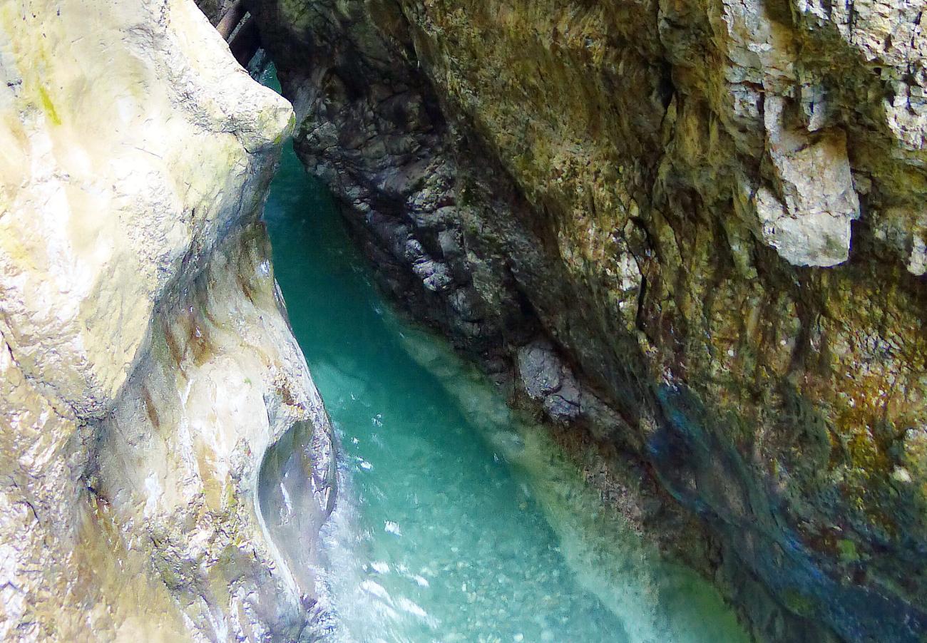 Die Breitachklamm: Gewaltige Felswände, rauschendes und tosendes Wasser