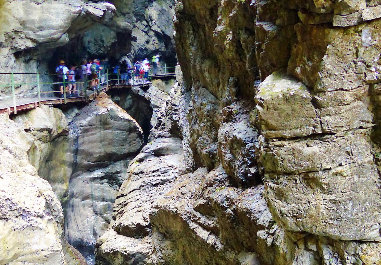 Die Breitachklamm: Gewaltige Felswände, rauschendes und tosendes Wasser