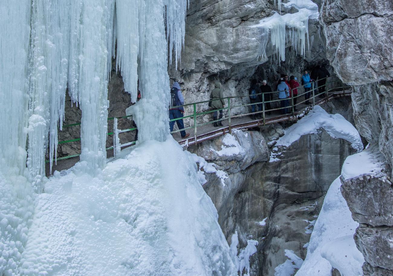 Die Breitachklamm: Gewaltige Felswände, rauschendes und tosendes Wasser