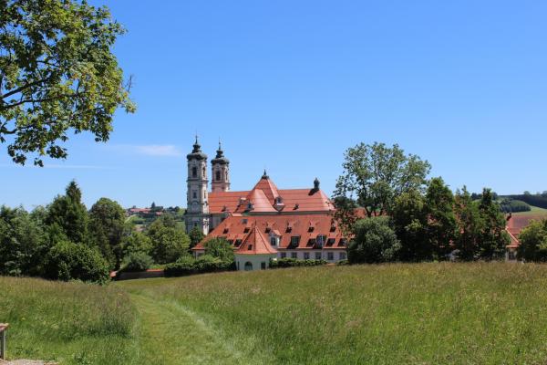 Ottobeuren: Das Dorf unter der Basilika – und was es drumherum zu sehen gibt