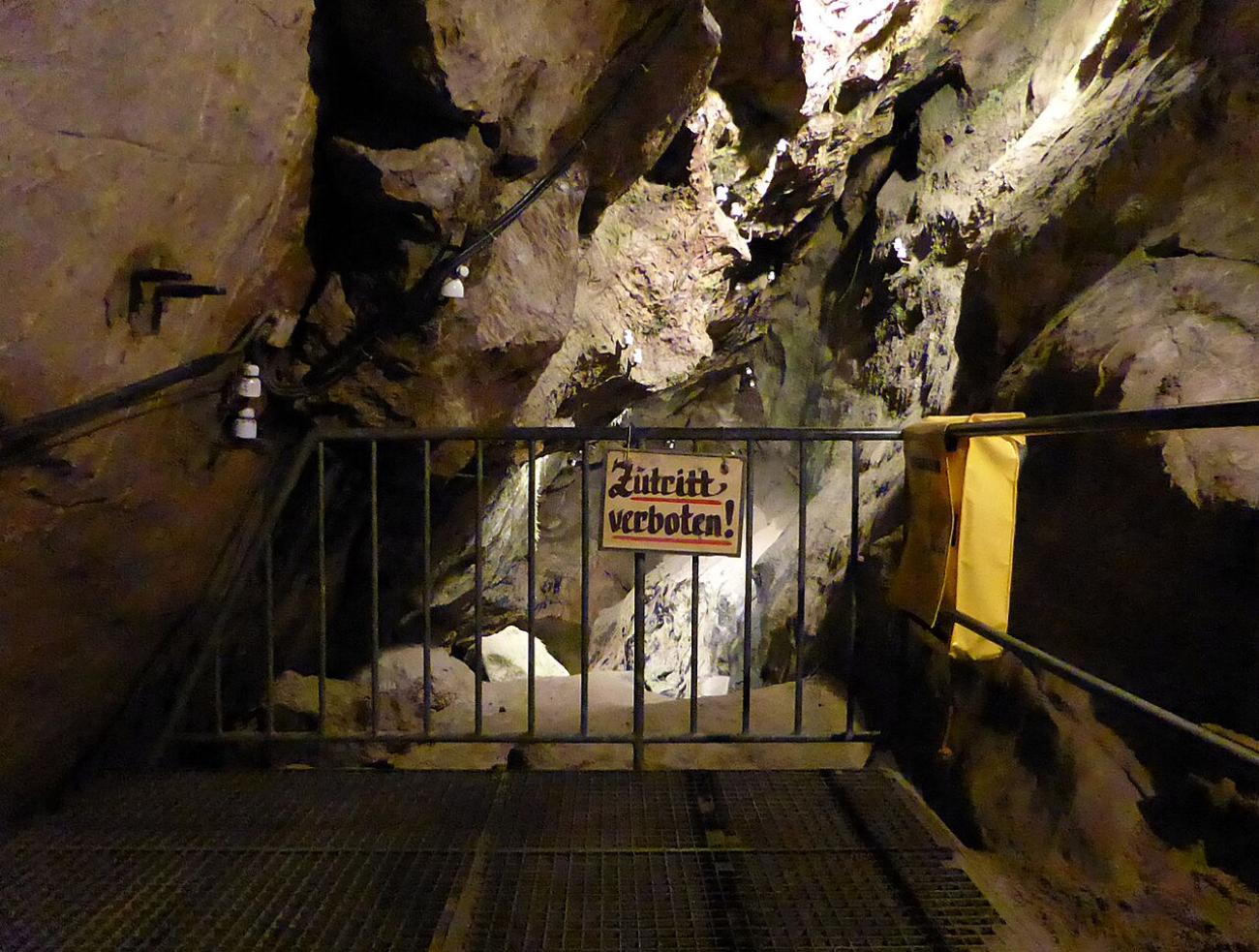 Abstieg in die Unterwelt: Mythen und Legenden der Sturmannshöhle