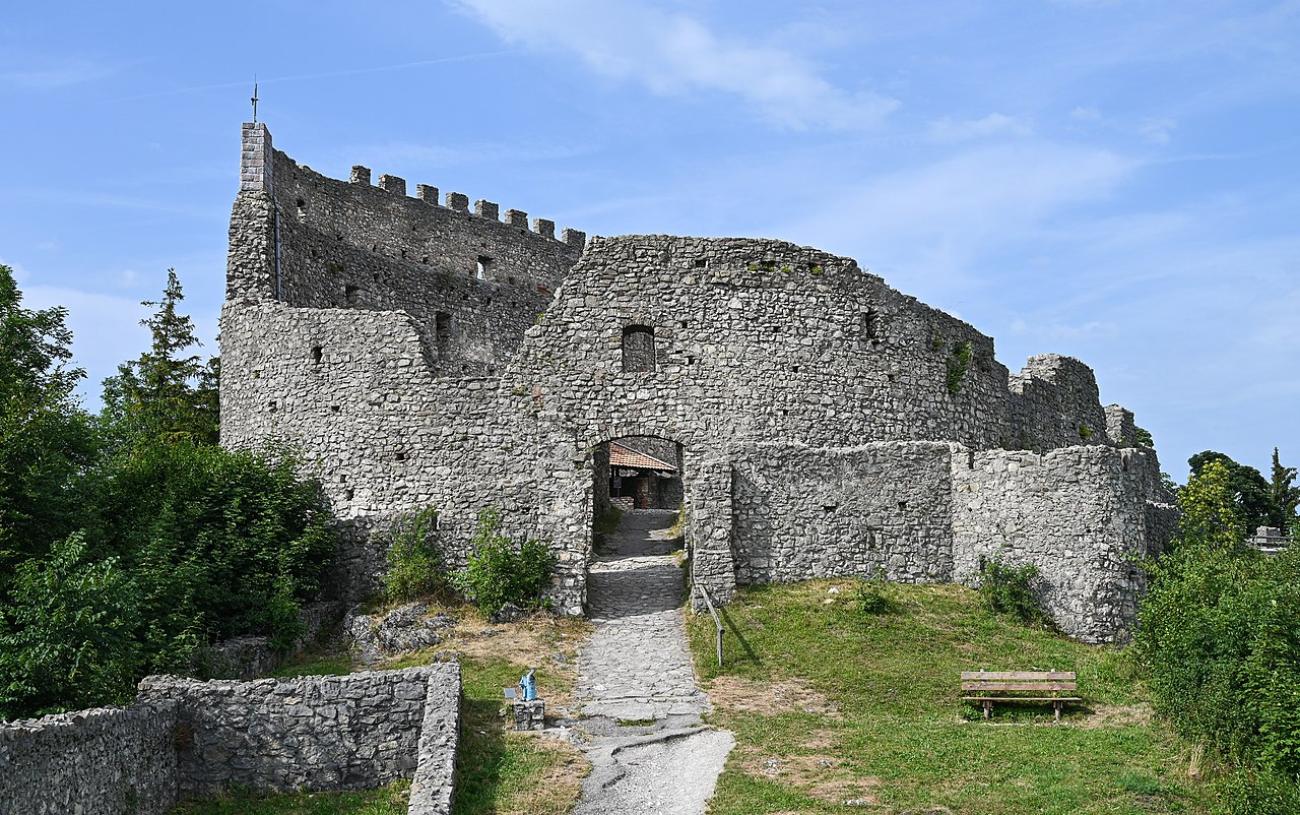 Ruinen-Romantik pur: Die Zwillingsburgen Eisenberg und Hohenfreyberg