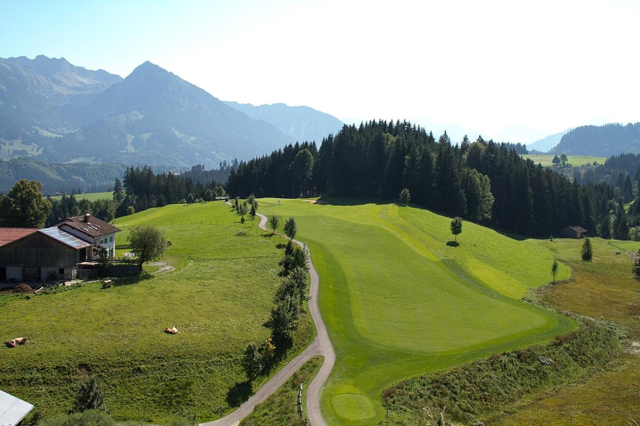 Golfen mit Bergpanorama: Die landschaftlich spektakulärsten Golfplätze im Allgäu